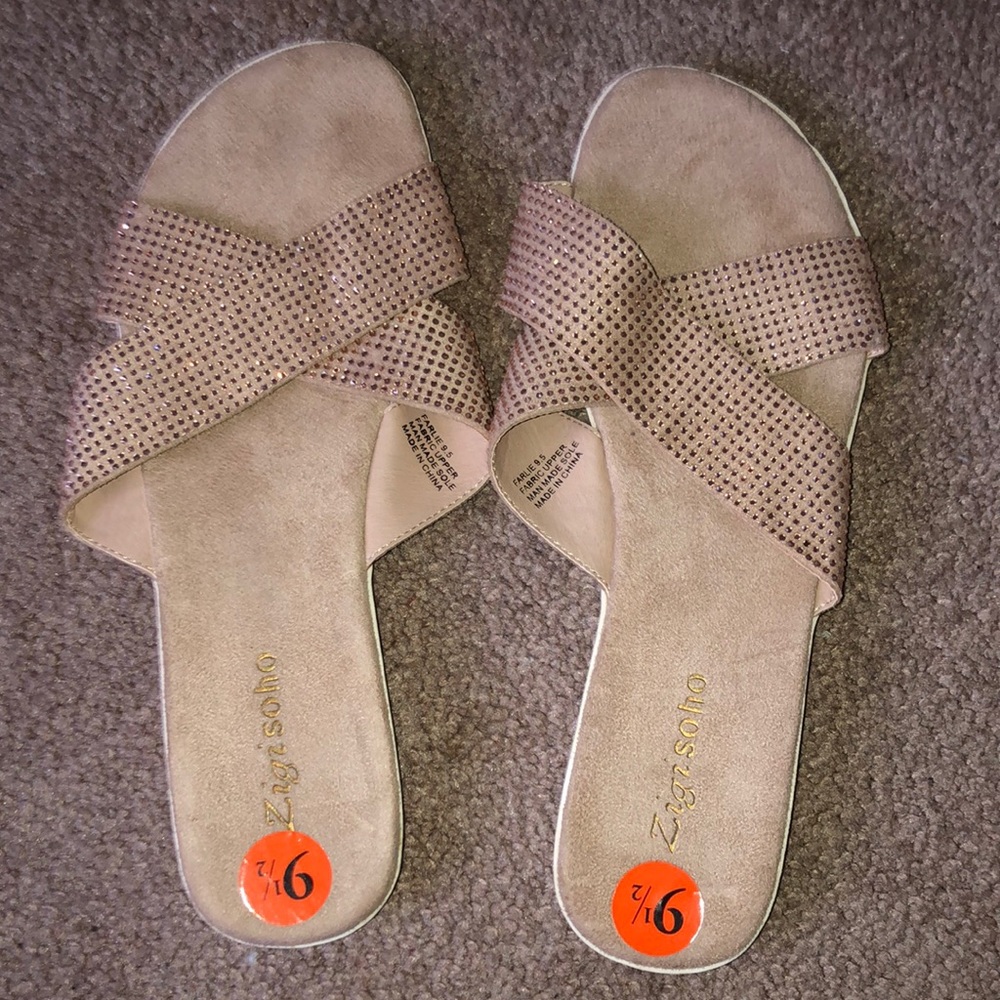 Cute flats with diamonds
